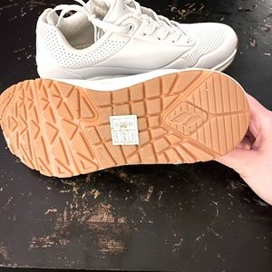 Skechers Women’s Street Uno-Stand on Air Sneaker